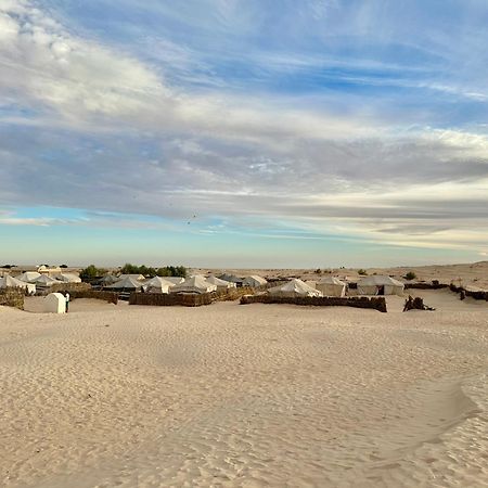 Luxury Camp Dunes Insolites Sabria 外观 照片